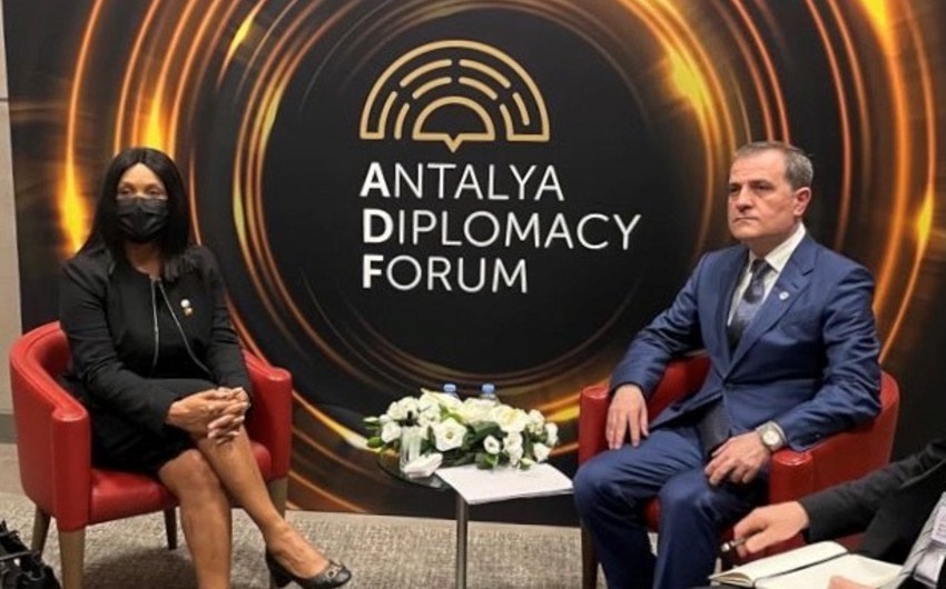 Ceyhun Bayramov Qarabağla bağlı vəziyyətdən danışıb