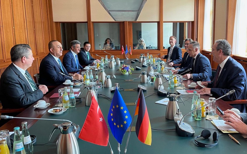 Çavuşoğlu ilə Almaniya XİN başçısı görüşüb - Müzakirə + FOTO