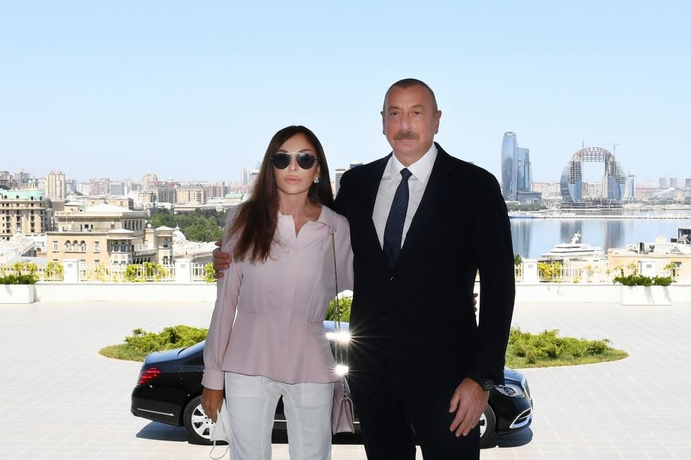Prezident və birinci xanım &ldquo;Gülüstan&rdquo; sarayında - FOTOLAR