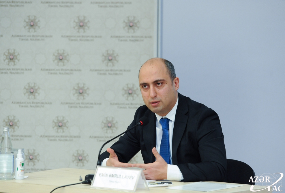 Emin Əmrullayev&nbsp;şagird qəbulu&nbsp;barədə əmr imzalayıb