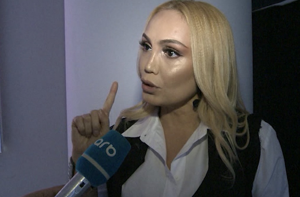 Müğənni: "Bakı Şəhəri Baş Polis idarəsinə gəlmişəm, söyüş yazan kim varsa..." - VİDEO