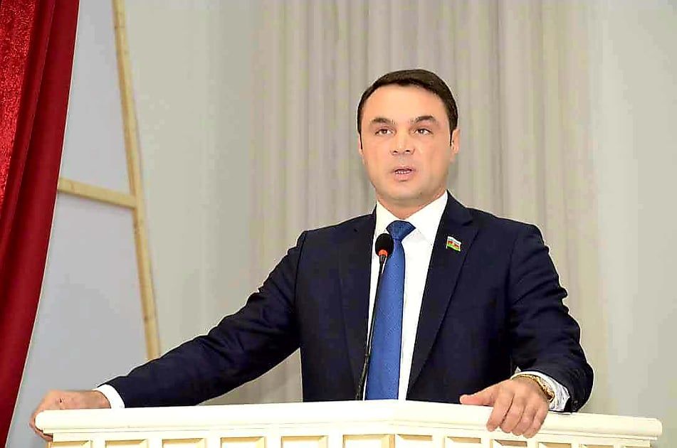 DEPUTAT POLİSİ RESTORANDA DÖYÜB - Hadisə ilə bağlı sensasiyalı iddialar yayıldı + DİN-dən açıqlama