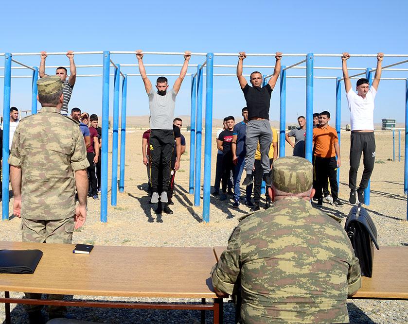 Müddətdən artıq həqiqi hərbi xidmətə qəbul üzrə imtahanlar keçirilir - FOTOLAR