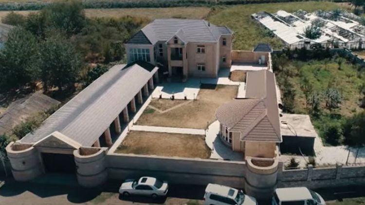 Müğənni Əlikram Bayramovun villasının görüntüləri yayıldı: "Anam mənə vəsiyyət etdi ki..."&nbsp;- FOTOLAR