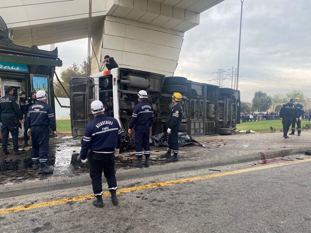 Bakıda ağır qəza: sərnişin avtobusu qəzaya düşdü, 5 ölü, 25&nbsp;yaralı var + ADLAR (Xəbər yenilənib)