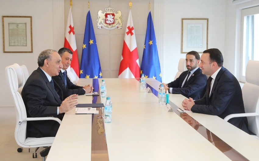 Kamran Əliyev Gürcüstanın Baş naziri ilə görüşüb
