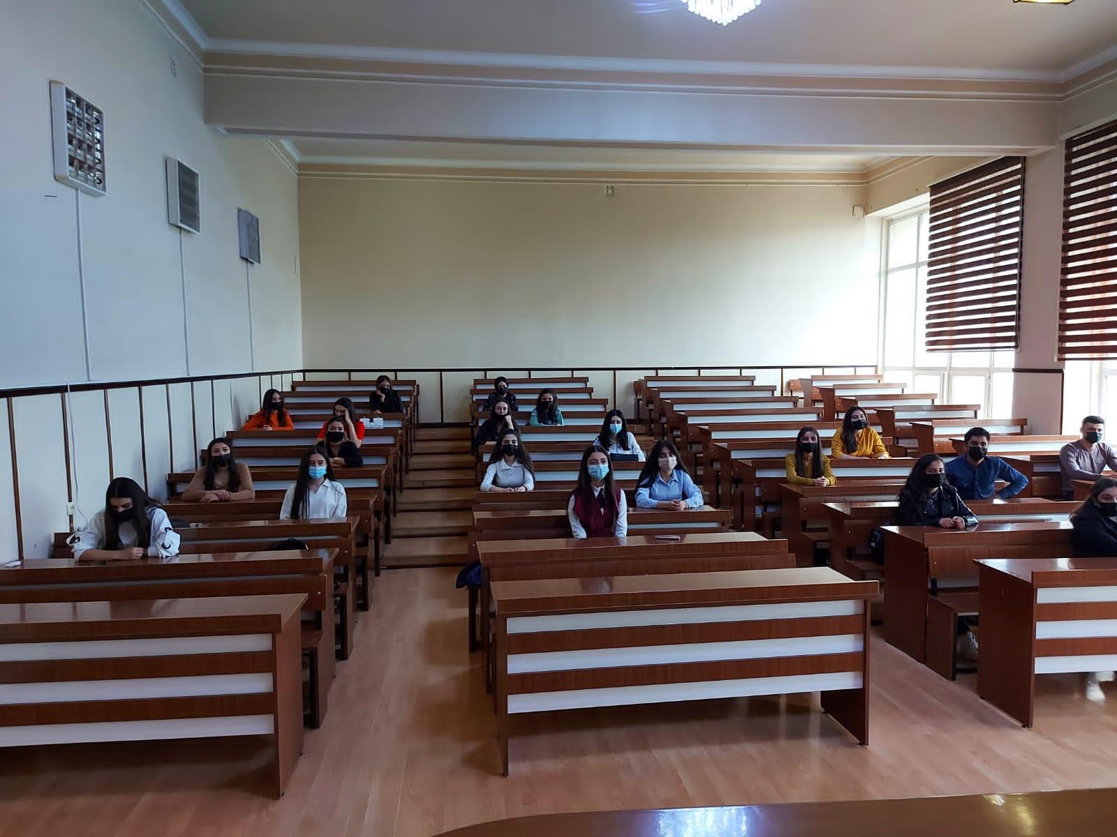 Universitetlərə qəbul olunanların qeydiyyat prosesinin müddəti uzadılıb