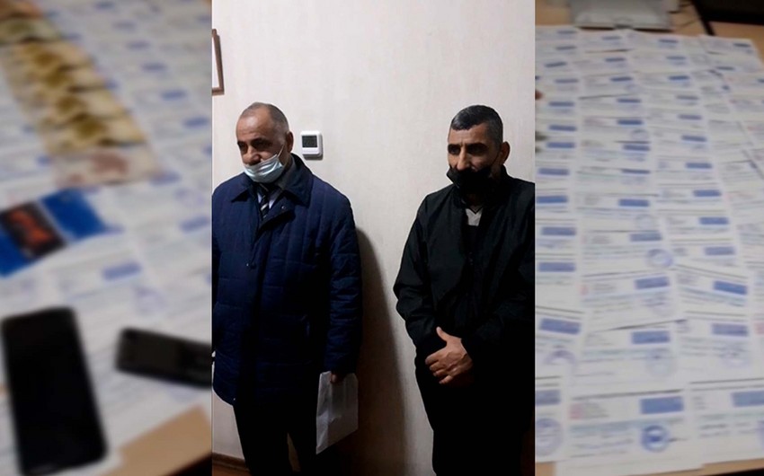 BAKIDA SAXTA COVİD PASPORTU SATANLAR TUTULDU - FOTO/VİDEO