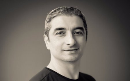 Əməkdar artisti maşın vurub, vəziyyəti ağırdır