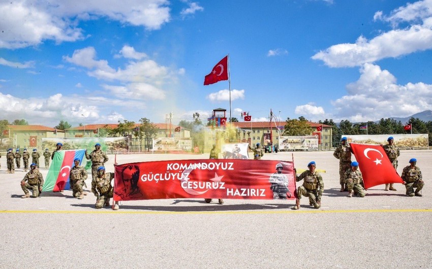 Azərbaycanın&nbsp; 383 xüsusi təyinatlısı Türkiyədə təlimi&nbsp;uğurla başa çatdırıb - FOTO