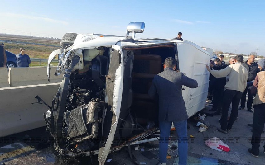Kürdəmirdə mikroavtobus aşıb, 10 nəfər yaralanıb - SİYAHI&nbsp;