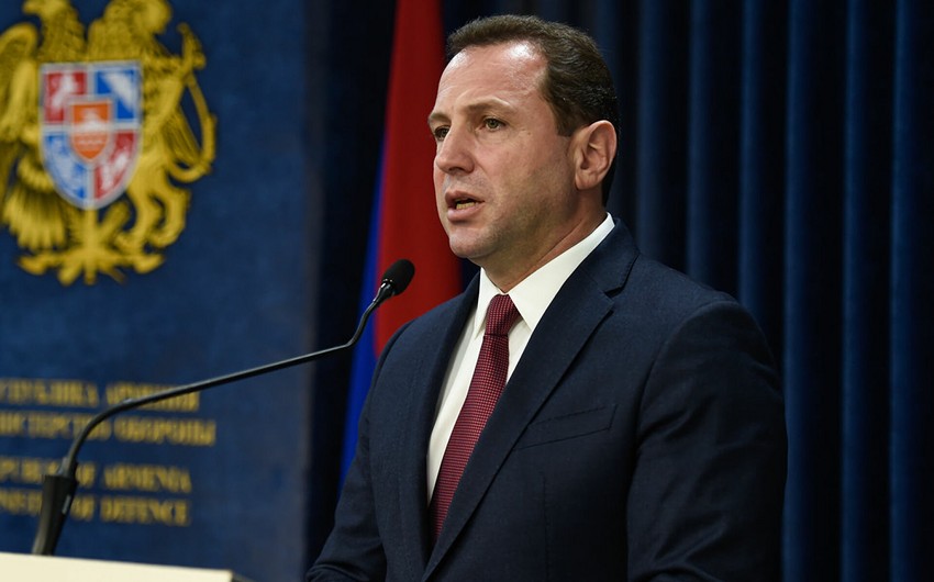 Ermənistanın sabiq müdafiə nazirinin həbs müddəti uzadılıb
