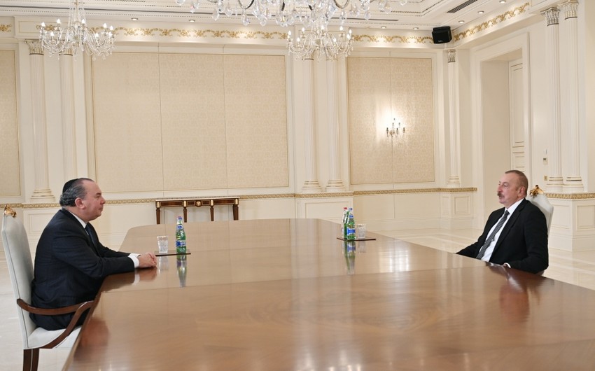 Prezident İlham Əliyev ABŞ Etnik Anlaşma Fondunun prezidentini qəbul etdi - Müzakirə + FOTO
