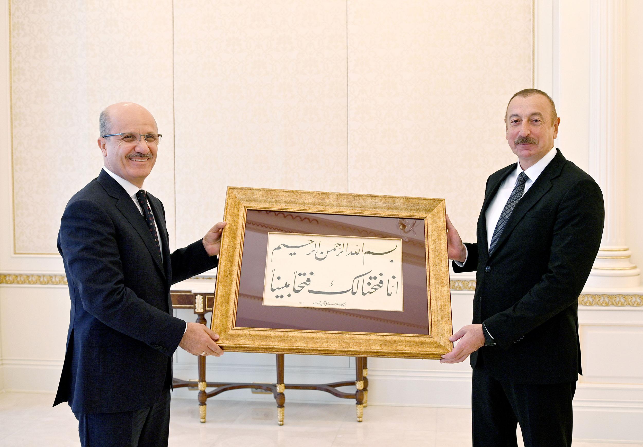 İlham Əliyev Türkiyənin Ali Təhsil Şurasının sədrini qəbul edib - FOTOLAR