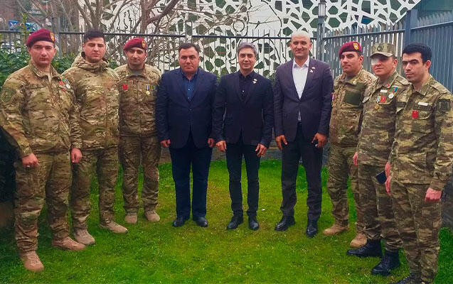 Azərbaycanlı qazilər "Polad Ələmdar"la bir arada - FOTOLAR
