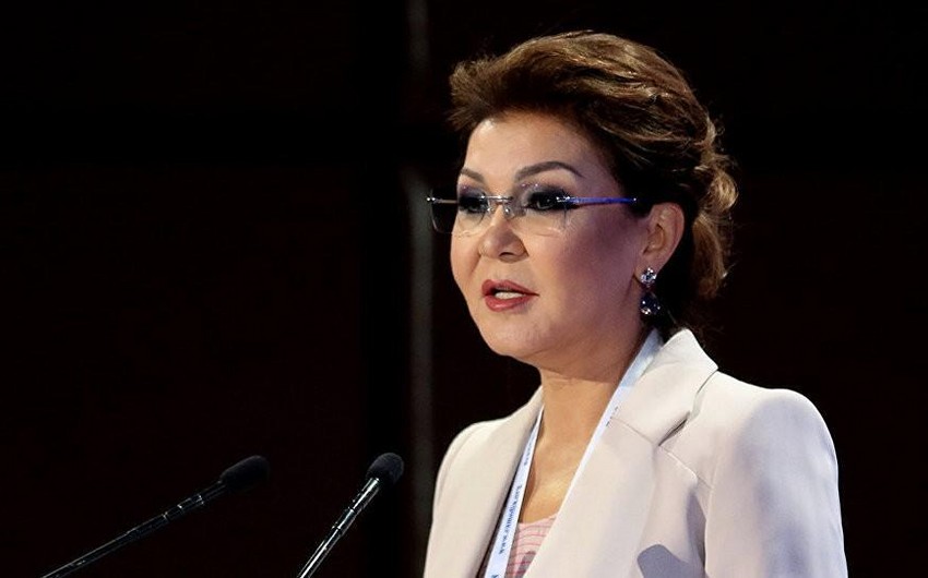 Nazarbayevin qızı hakim partiyanın siyasi şurasının üzvlüyündən çıxarılıb