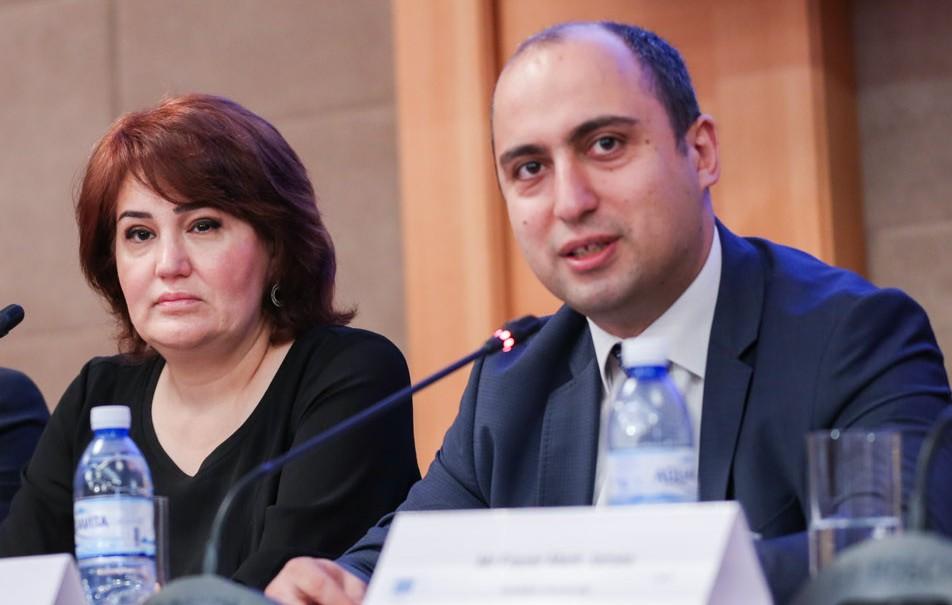 DEPUTAT NAZİRLƏ BAKI TƏHSİL İDARƏSİNİN RƏHBƏRİNİ "TOPA TUTDU: "Böyük&nbsp;intriqalarla məşğuldurlar, direktor təyinatları..." - MÜSAHİBƏ
