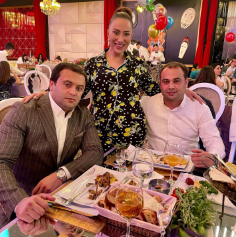 Adı Rəqsanə və&nbsp;prodüsserlə qalmaqallarda hallanan biznesmen azadlığa buraxıldı