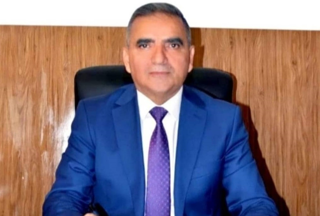 Müəllim qayğı ilə tam əhatə olunmaqla, şəxsiyyəti ilə tərbiyə edən, vətən sevgisi ilə yoğrulmuş insan olmalıdır - Vahid Tağıyev yazır