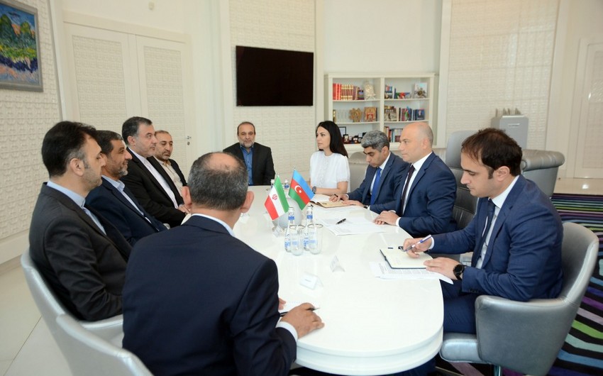 Anar Kərimov iranlı nazirlə müzakirə aparıb