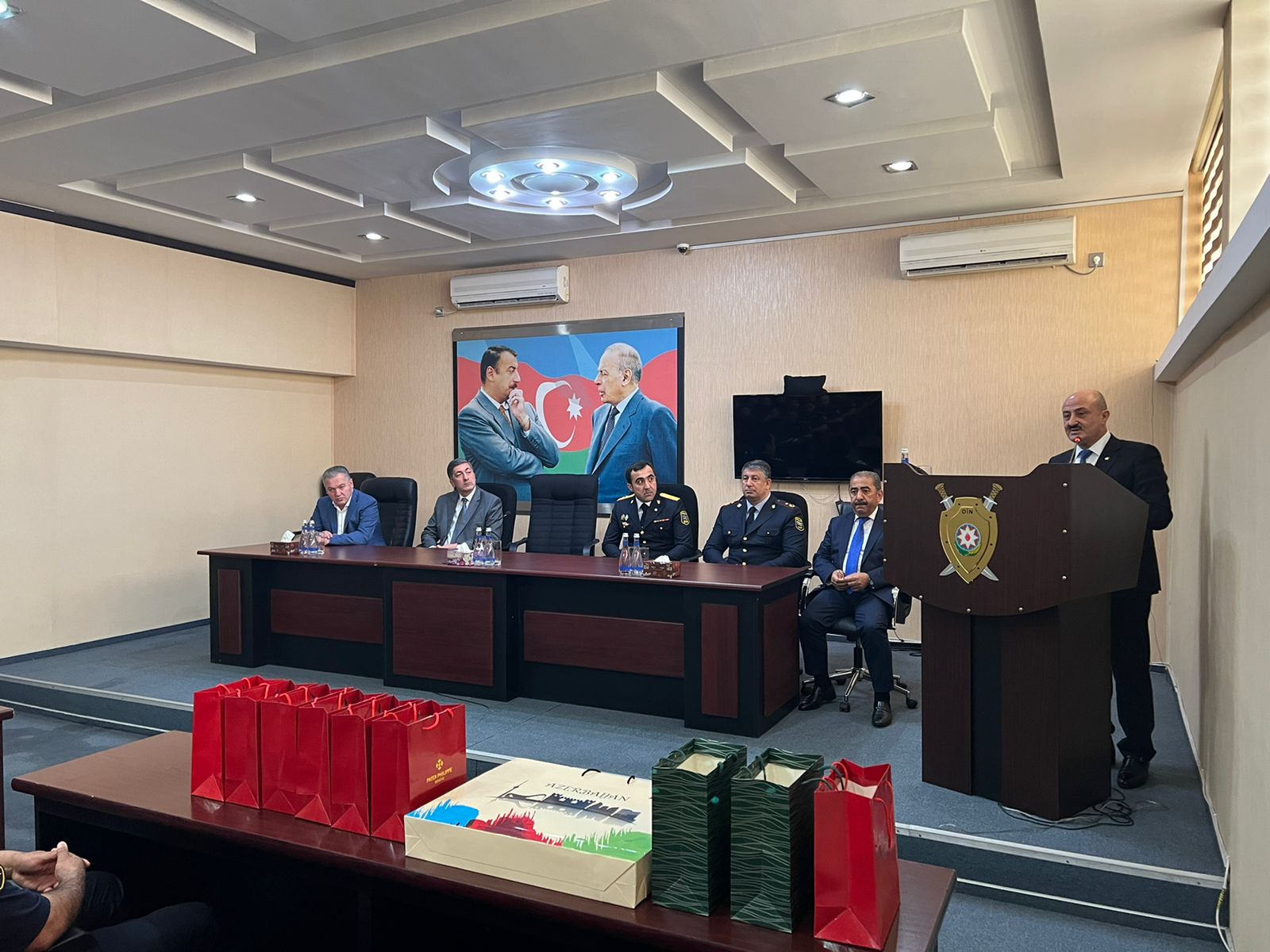 Nəsimi rayonunda Azərbaycan Polisinin yaranmasının 104 illiyi münasibətilə tədbir keçirilib - FOTOLAR