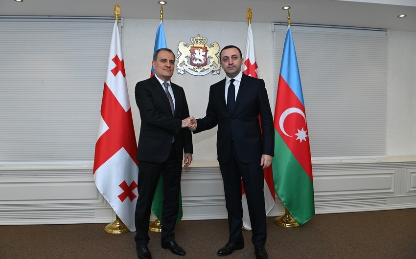 Ceyhun Bayramov Gürcüstanda: o, İrakli Qaribaşvili ilə görüşüb
