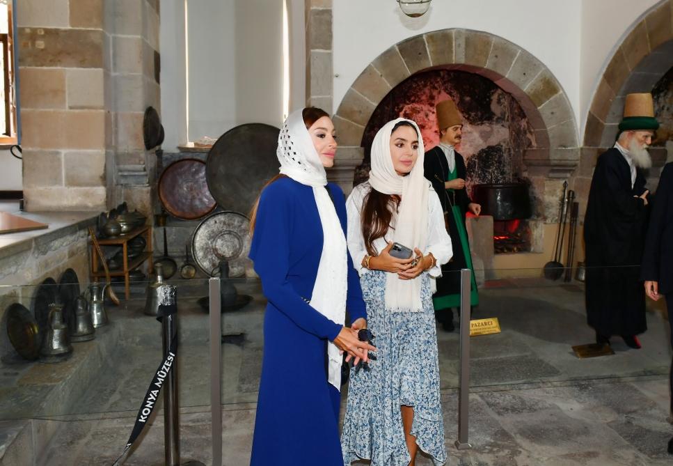 Mehriban Əliyeva ilə&nbsp;Leyla Əliyeva&nbsp;Mövlanə muzeyində - FOTOLAR