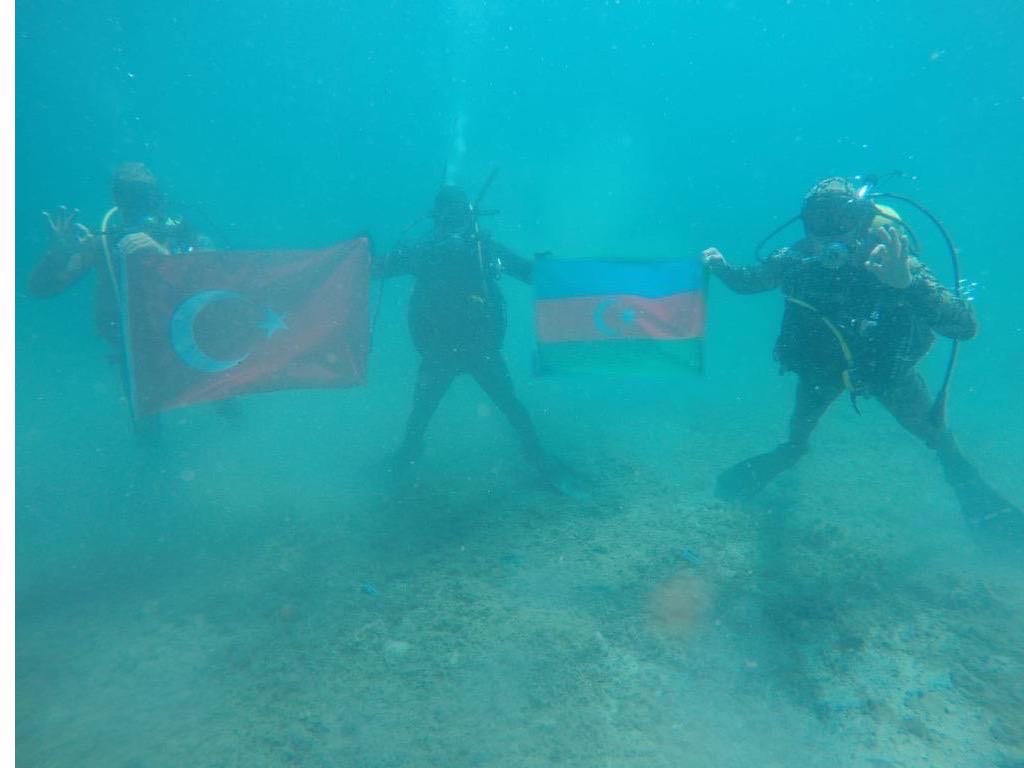 Türkiyə və Azərbaycan hərbçiləri birgə&nbsp;&ldquo;Sualtı hücum&rdquo; təlimlərində - FOTOLAR