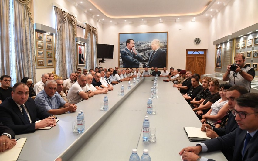 Zabux və Sus kəndlərinin bir qrup sakini doğma torpaqlarına dönür - Dövlət Komitəsində görüş keçirilib