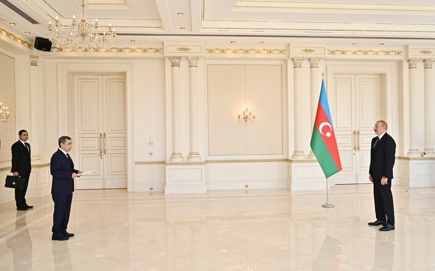 Prezident üç&nbsp;ölkənin səfirlərinin etimadnamələrini qəbul edib - Müzakirə (FOTOLAR)