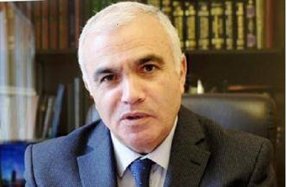 "Xalq qəzeti"nin baş redaktoru vəzifəsindən azad olunub