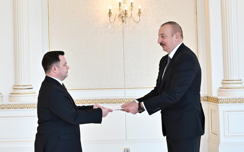 İlham Əliyev Moldovanın yeni səfirinin etimadnaməsini qəbul edib - FOTOLAR
