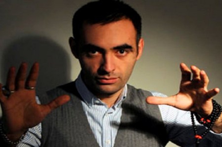 Ekstrasens Zirəddin "qarğışım çox keçərlidir" deyir və sensasiyalı proqnozlar verir: "Qızıma şəxsiyyət vəsiqəsi vermədilər"