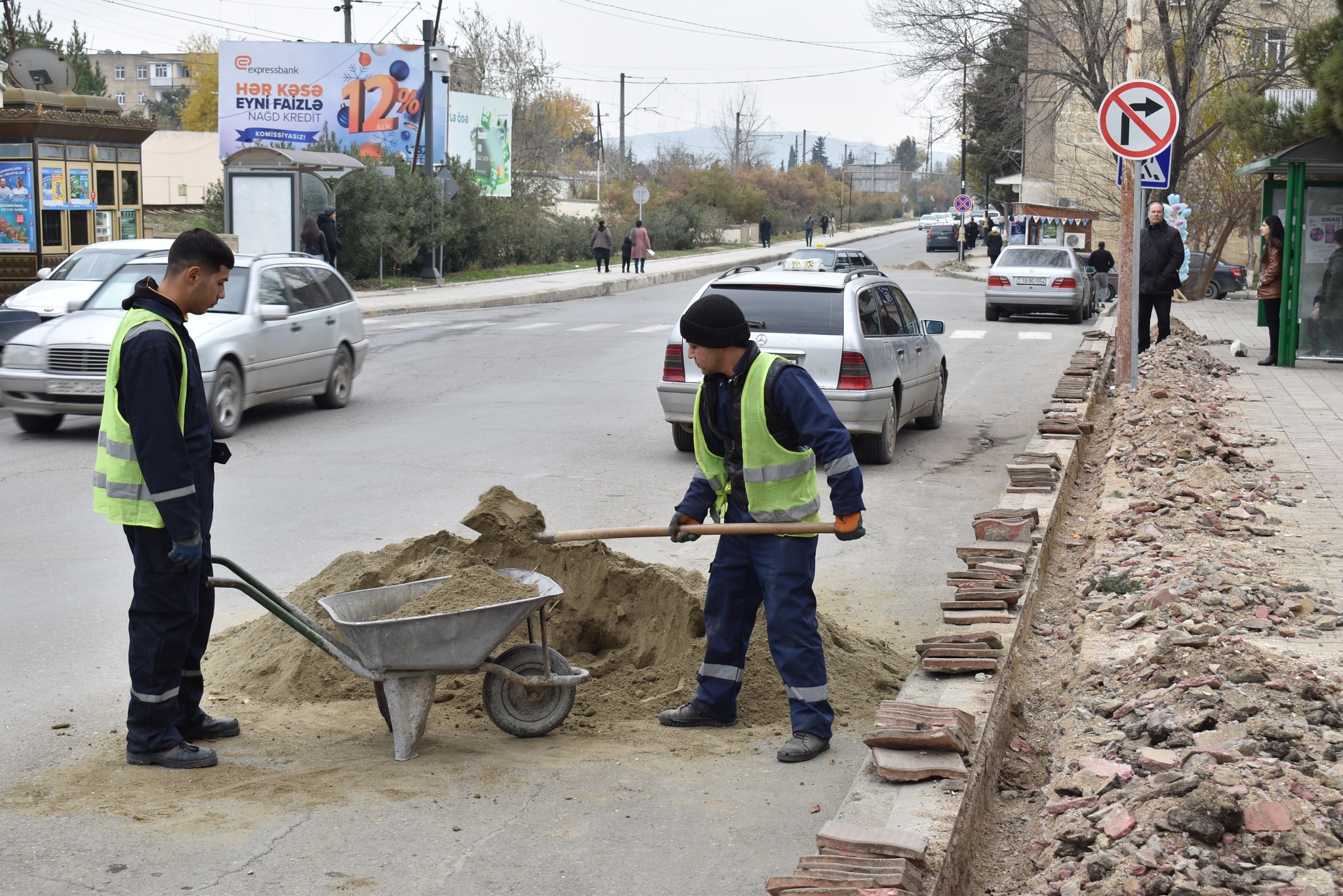 &nbsp;Şirvanda küçə və prospektlərin işıqlandırılması işləri görülür