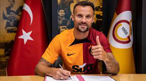"Qalatasaray"da qol ata bilmədi, "Selta Viqo"ya transfer oldu