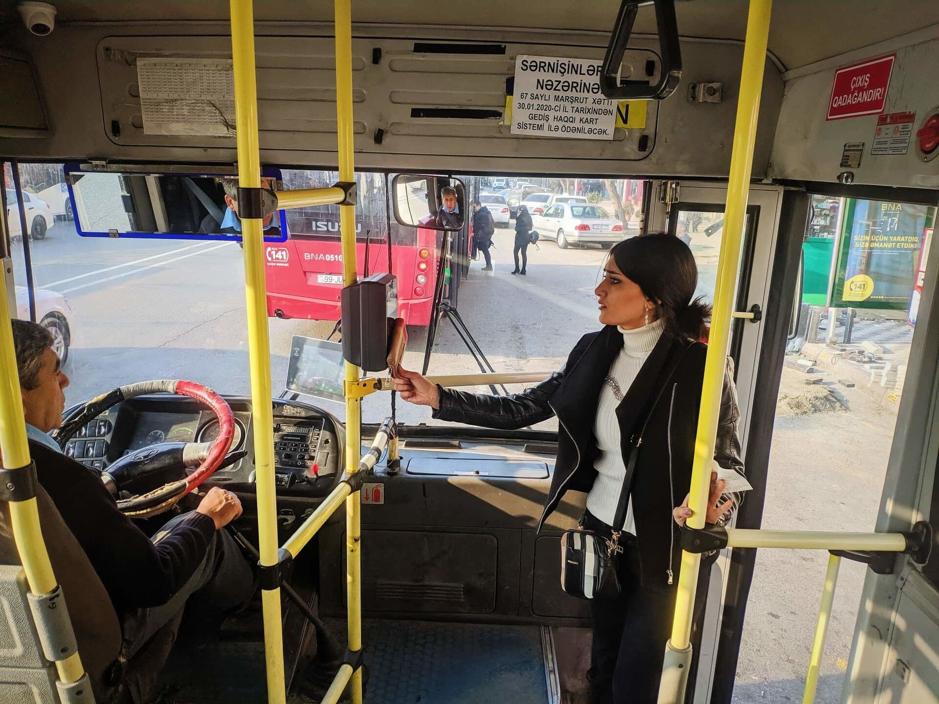 Silinməmş vəsaitlər... - "Bakıkart" NFC funksiyası olan bank kartlarından istifadə edən şəxslərə müraciət edib