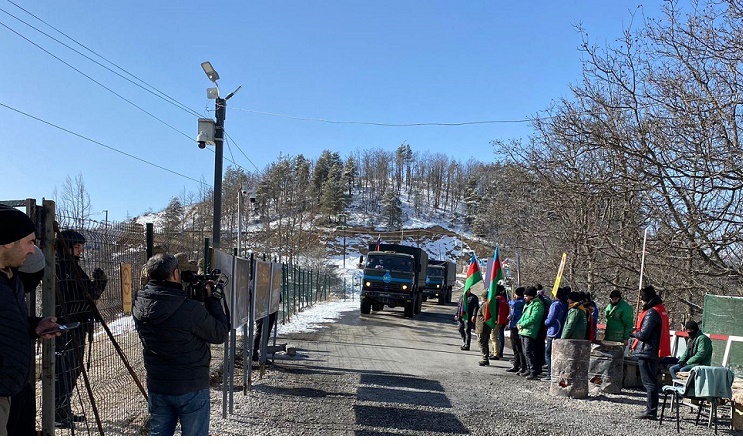 LAÇIN YOLUNDAKI AKSİYADAN 106 GÜN ÖTÜR: yol humanitar məqsədlər üçün açıqdır (Yenilənib)