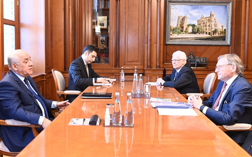 Əli Əsədov Rusiya rəsmisi ilə görüşüb - Müzakirə (FOTO)