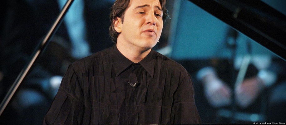 Dünya şöhrətli pianoçudan prezidentliyə namizədə sərt mesaj: "Mağara düşüncəli adamlarını da al, get..."