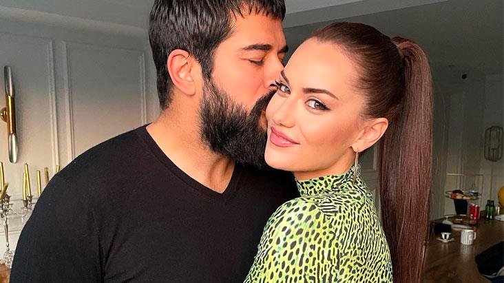 Burak Özçivit&nbsp;xanımına bahalı maşın hədiyyə etdi - FOTO