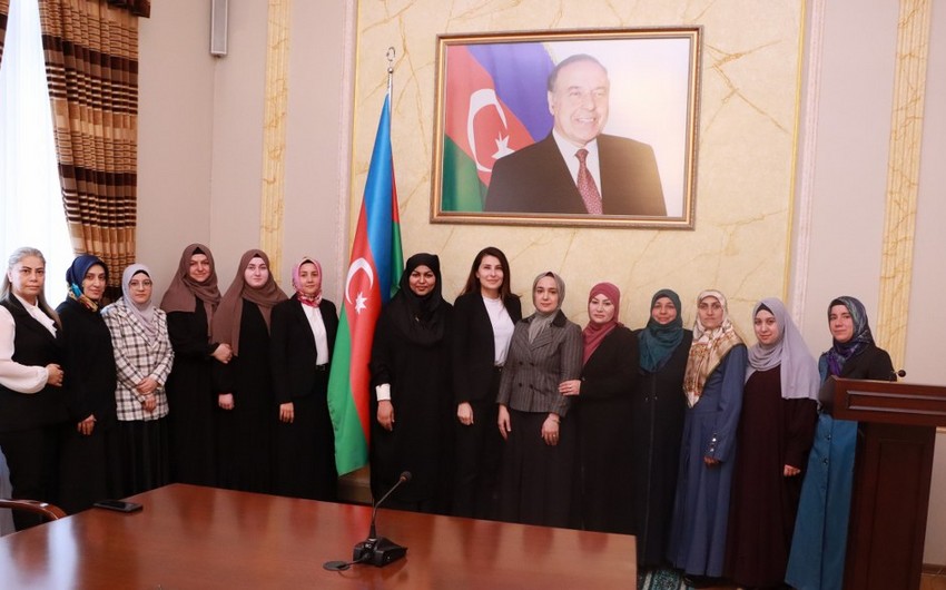 Bu məscidlərə qadın dini ayinlərin icraçısı təyin edilib - Sİyahı