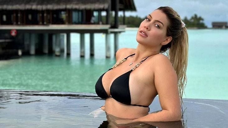 Türk qadın İstanbula gələn Vanda Naranın elə yerindən&nbsp;öpdü ki... - FOTO