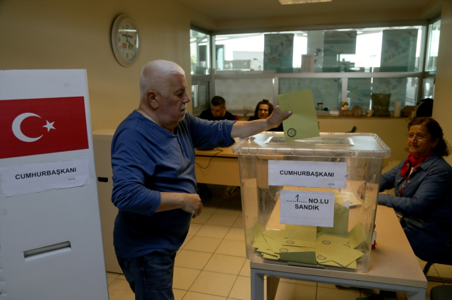 Türkiyədə seçki ilə bağlı 41 iri şəhərdə sorğu: hansı partiya üstündür? - CƏDVƏL