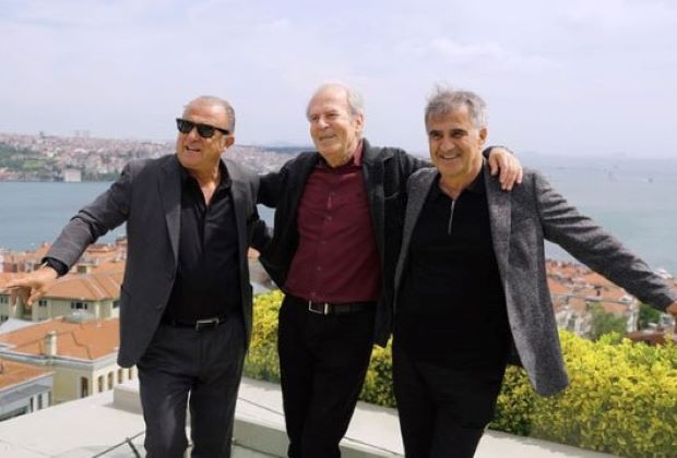 Terim bu fotonu paylaşaraq yazdı: "50 illik dostlarım..." - FOTO
