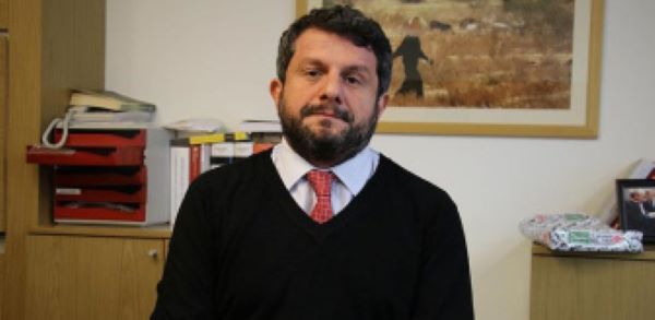 Türkiyə Konstitusiya Məhkəməsi deputala bağlı qərarı ləğv etdi - Can Atalayın mandatı bərpa olunub