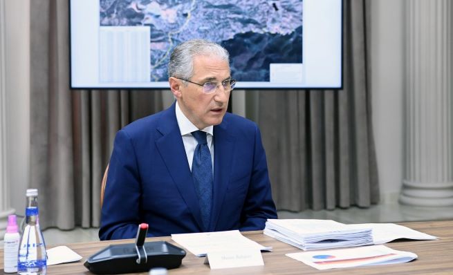 Muxtar Babayev direktoru işdən çıxardı