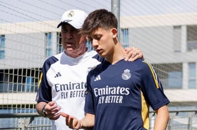"Real Madrid"in baş məşqçisi: "Arda tarixin ən yaxşı mərkəz yartımmüdafiəçisi ola bilər"