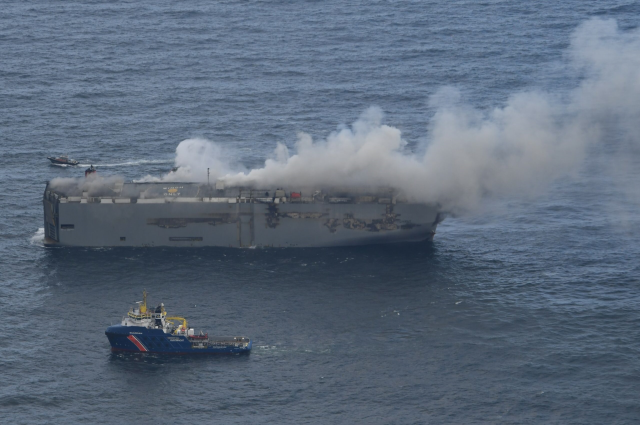 Hörmüz boğazında neft tanker vurulub&nbsp;&nbsp;