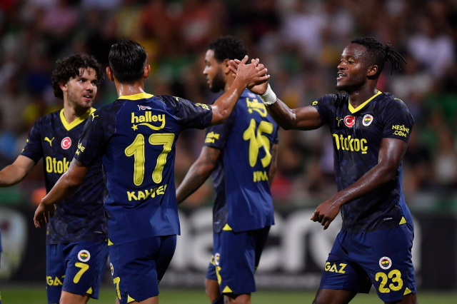 "Fənərbağça" "Qalatasaray"la aradakı xal fərqini azaldıb