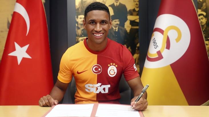 Brazilyalı futbolçu "Qalatasaray"ın 8 milyon avro qazanmasına imkan vermədi - "Orada oynamaq istəmirəm"